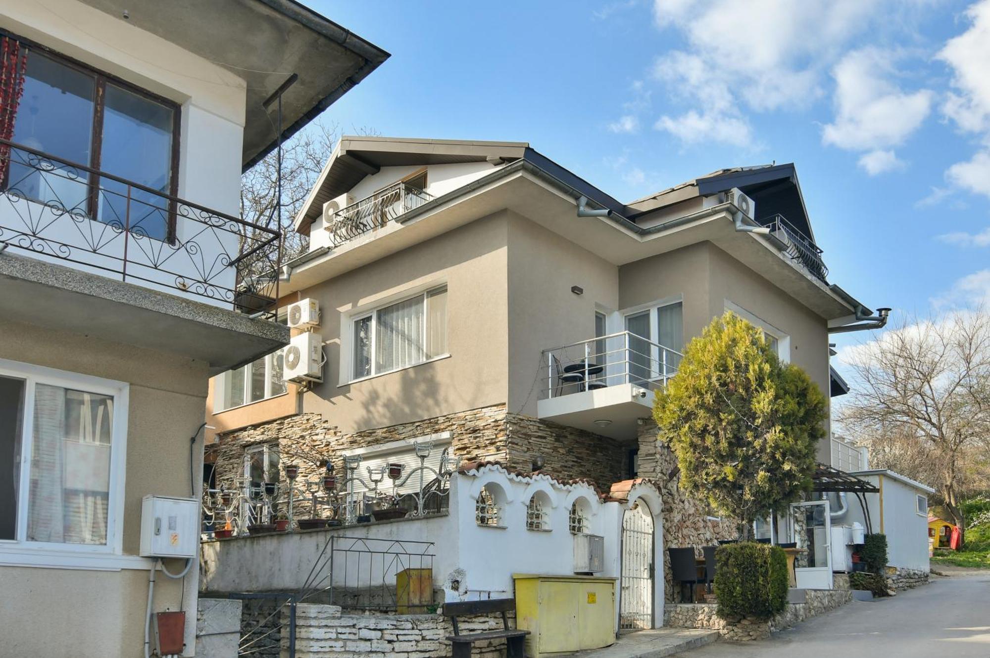 Самостоятелни Стаи "Водопада" Balchik Exterior photo