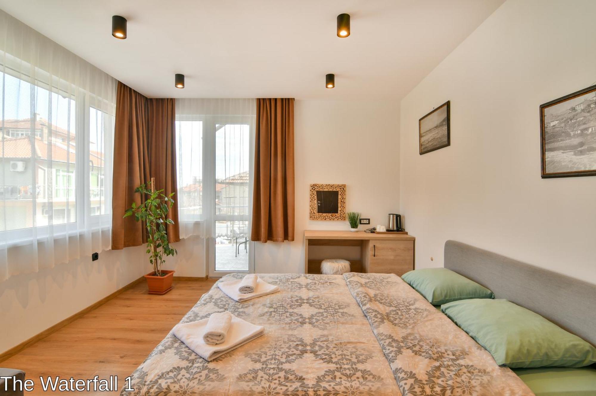 Самостоятелни Стаи "Водопада" Balchik Exterior photo